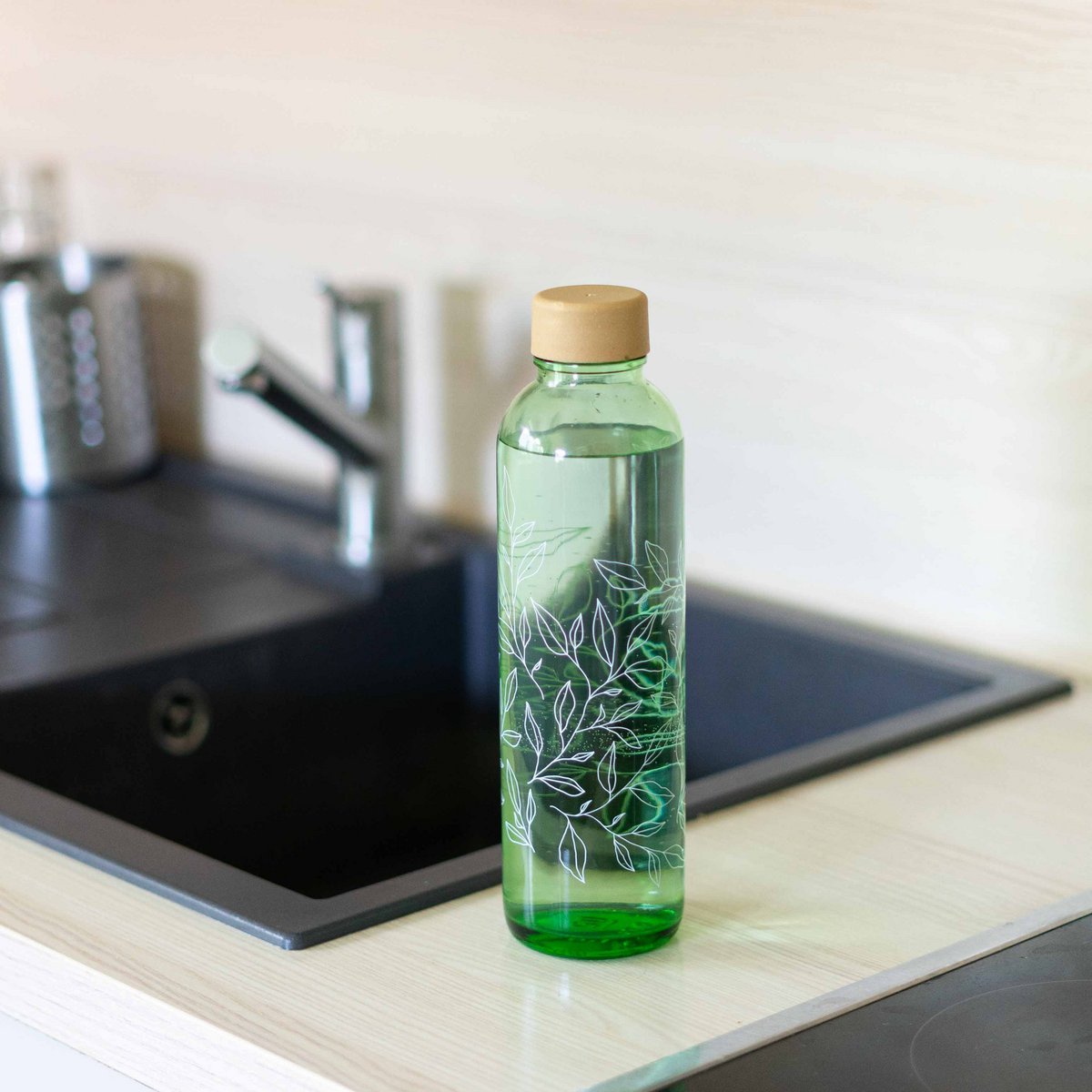 CARRY Glasflasche – Green Harmony 0,7 L