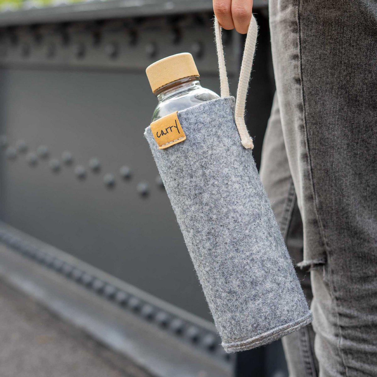 CARRY Flaschenhülle aus Filz – handgemacht & nachhaltig