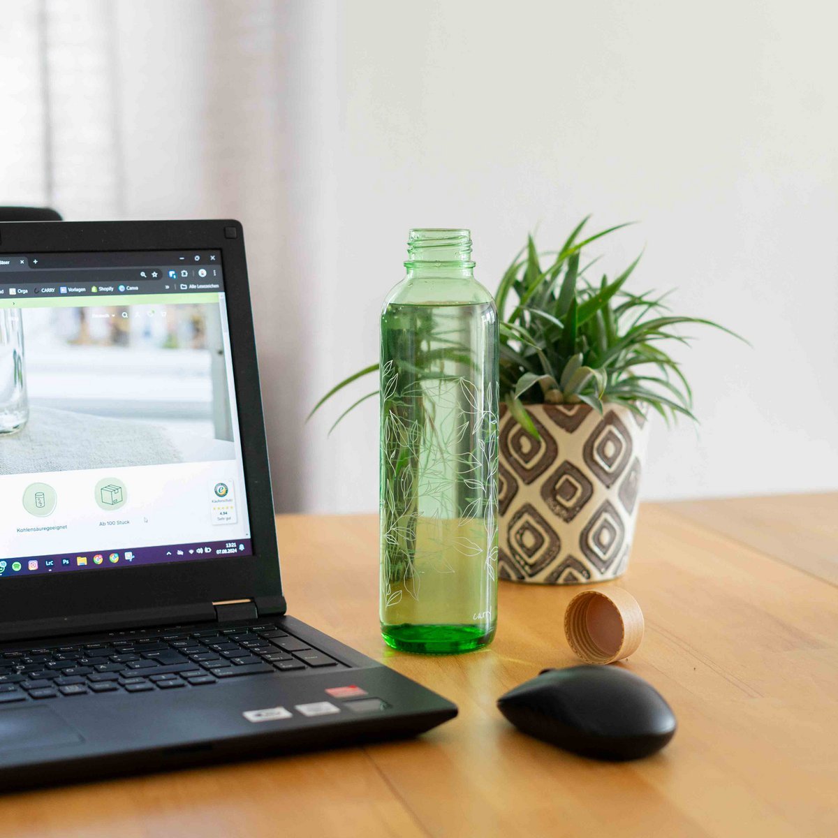 CARRY Glasflasche – Green Harmony 0,7 L