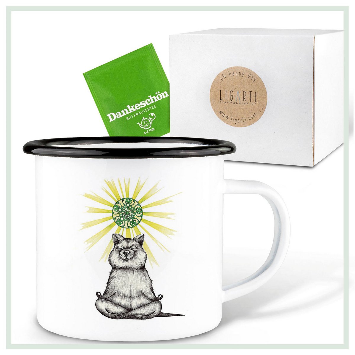Weiße Emaille Tasse Yogibär mit schwarzem Rand und meditierendem Bär Design von LIGARTI mit Geschenkverpackung