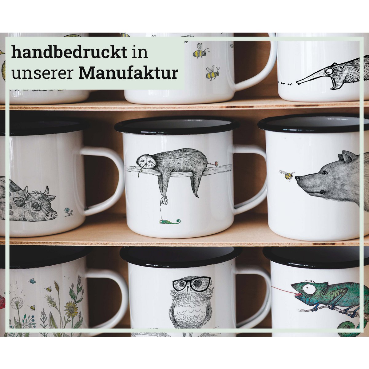 LIGARTI handbedruckte Emaille Tasse Yogibär mit tierischen und Naturmotiven in weißem Design